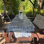 بيت للعطل Alte Kate Mit Bau-& Zirkuswagen Im Gartenidyll In Putbus Ot